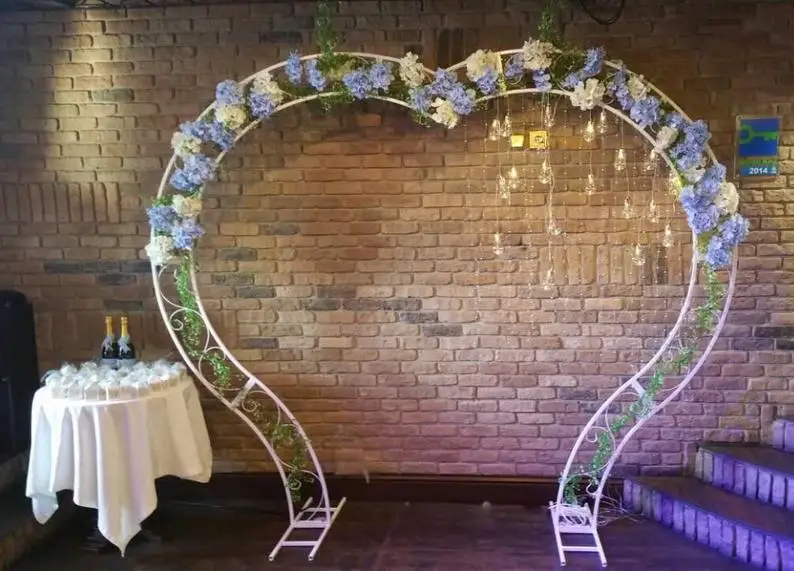 Arco de boda con forma de coraz&oacute;n, arco de boda de metal blanco, decoraci&oacute;n de boda, tel&oacute;n de fondo de boda, arco floral de ceremonia-1