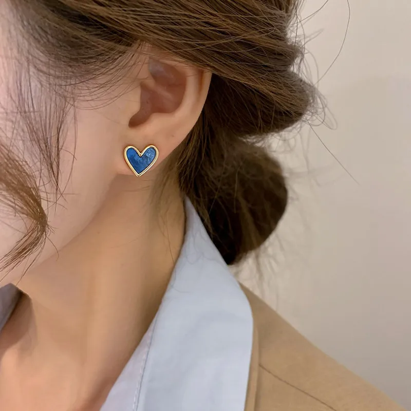 

Retro Summer Blue Pink Heart Stud Earrings 2021 New Women Creative Ear Jewelry