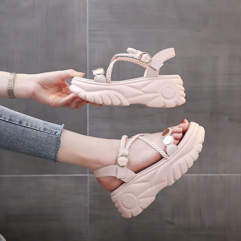 

2020 summer new fairy style word buckle rhinestone sandals female tide fashion wild mid-heel thick bottom increased sandals Z897