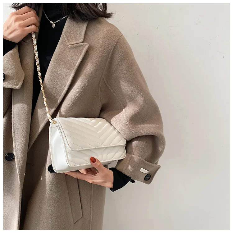 

Women's Bag New 2021 Messenger Shoulder Bag Korean Fashion Small Fragrant Style Diamond Chain Mobile Phone Bag