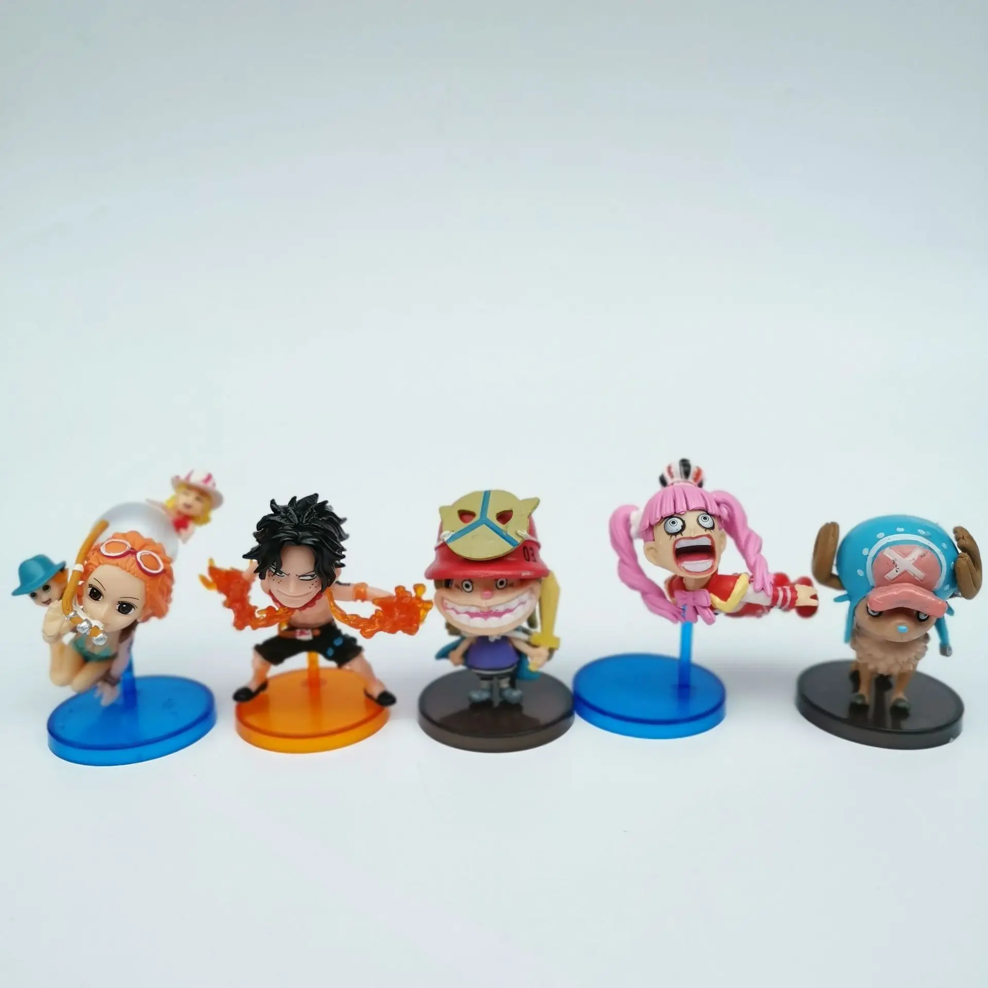 Цвет при отправке выбирается случайным образом 50 шт./лот Japansese аниме Рисунок one piece