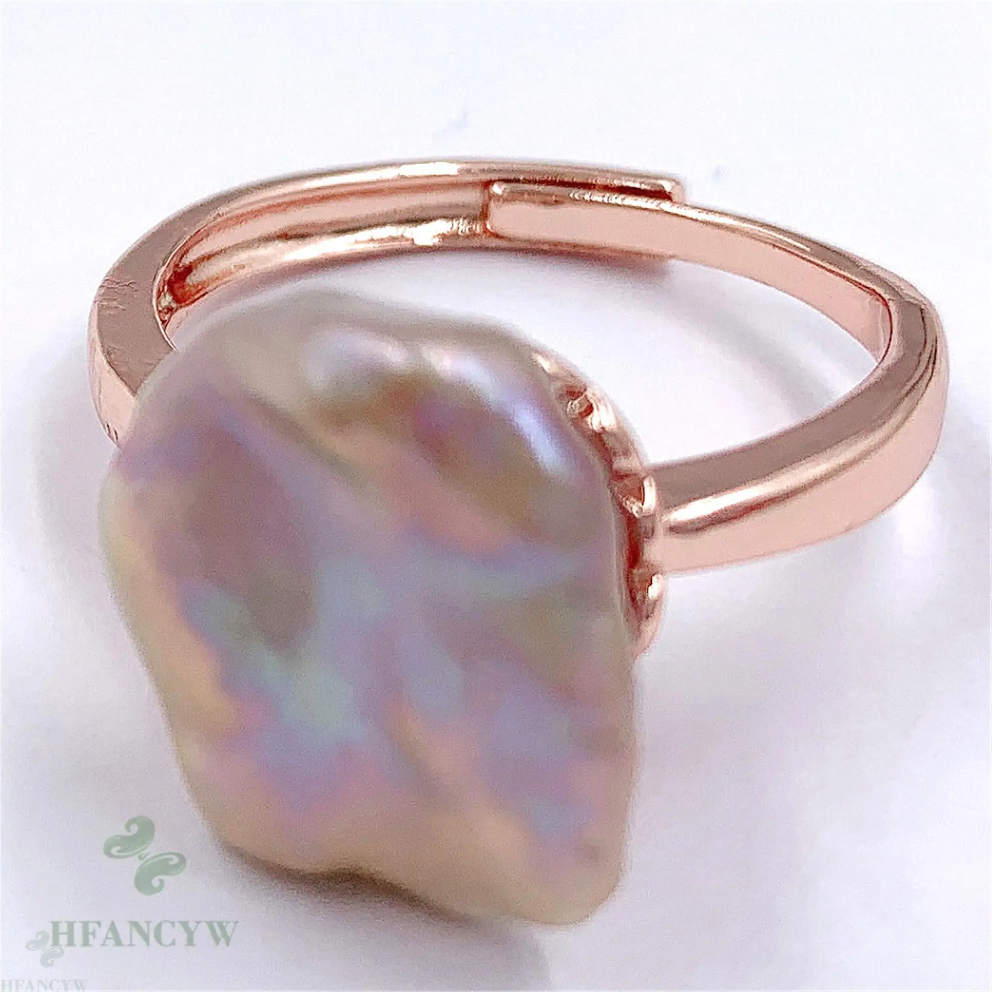 Женское кольцо из розового золота с искусственным жемчугом | Украшения и