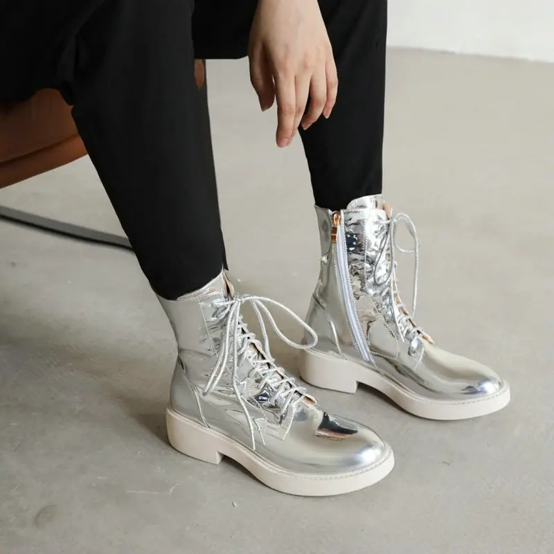 

2020 зимние лакированные черные женские ботинки из искусственной кожи серебристого цвета со шнуровкой и перекрестной шнуровкой на платформе...