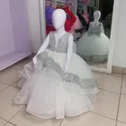 Официальные блестящие серебряные блестки, дешевые платья для девочек с кристаллами и цветами для свадьбы, малыша, с вырезами на спине, Пышное Платье для первого причастия