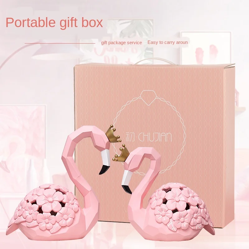 

Nordic Creative Hollowed Out Flamingo Table Lamp Ornaments Origami Technology Wedding Gift Resin Home Decoration Modern