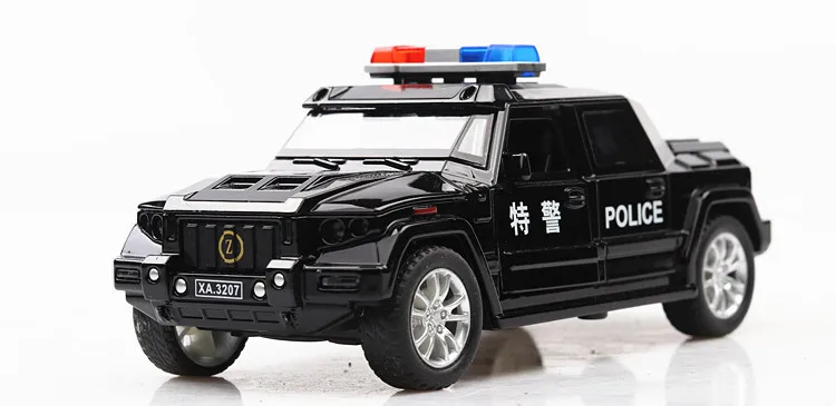 Kombat Полицейская машина XA3207, модель спортивного автомобиля из сплава, Сверхмощный Щит для кросса, полицейский автомобиль, звуковой светильник, модель автомобиля