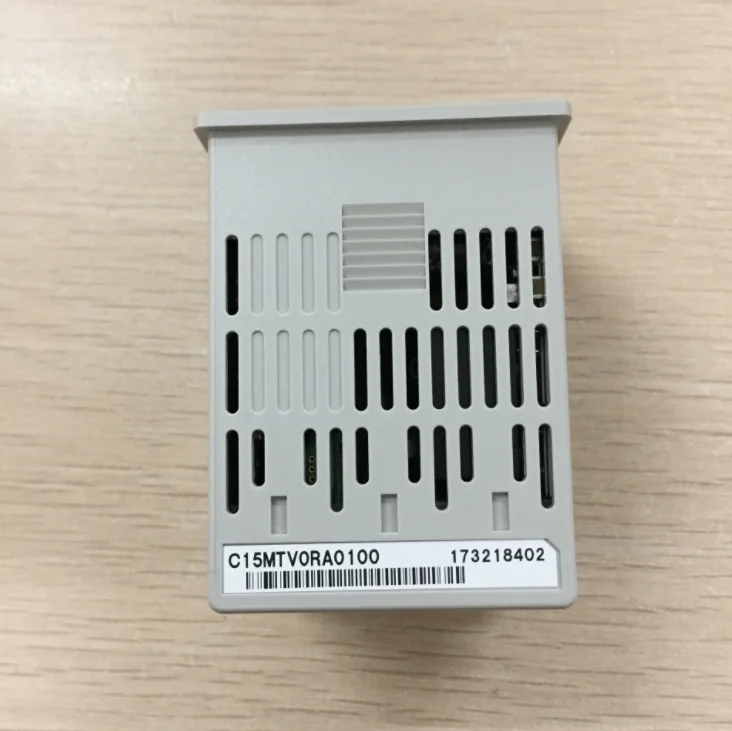 

1 шт. новый контроллер температуры Azbil C15MTV0RA0100 в коробке