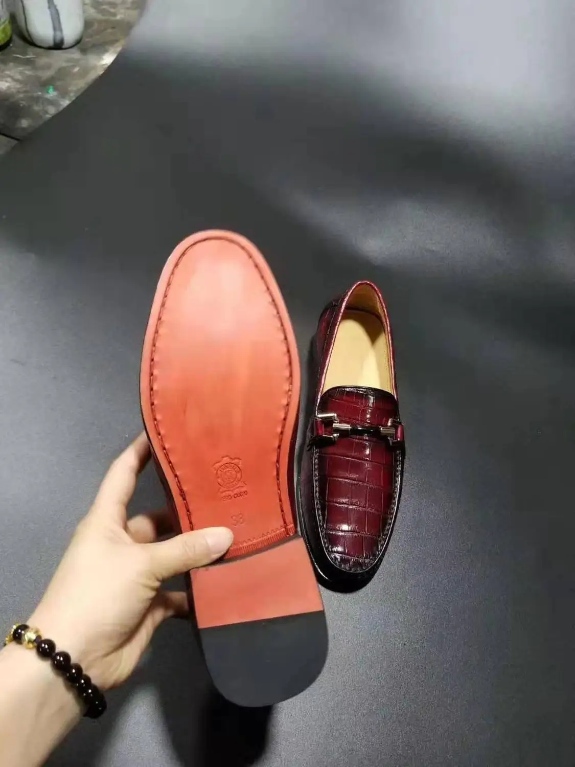 Смешанные цвета блестящий красный цвет 100% натуральная из крокодиловый кожи