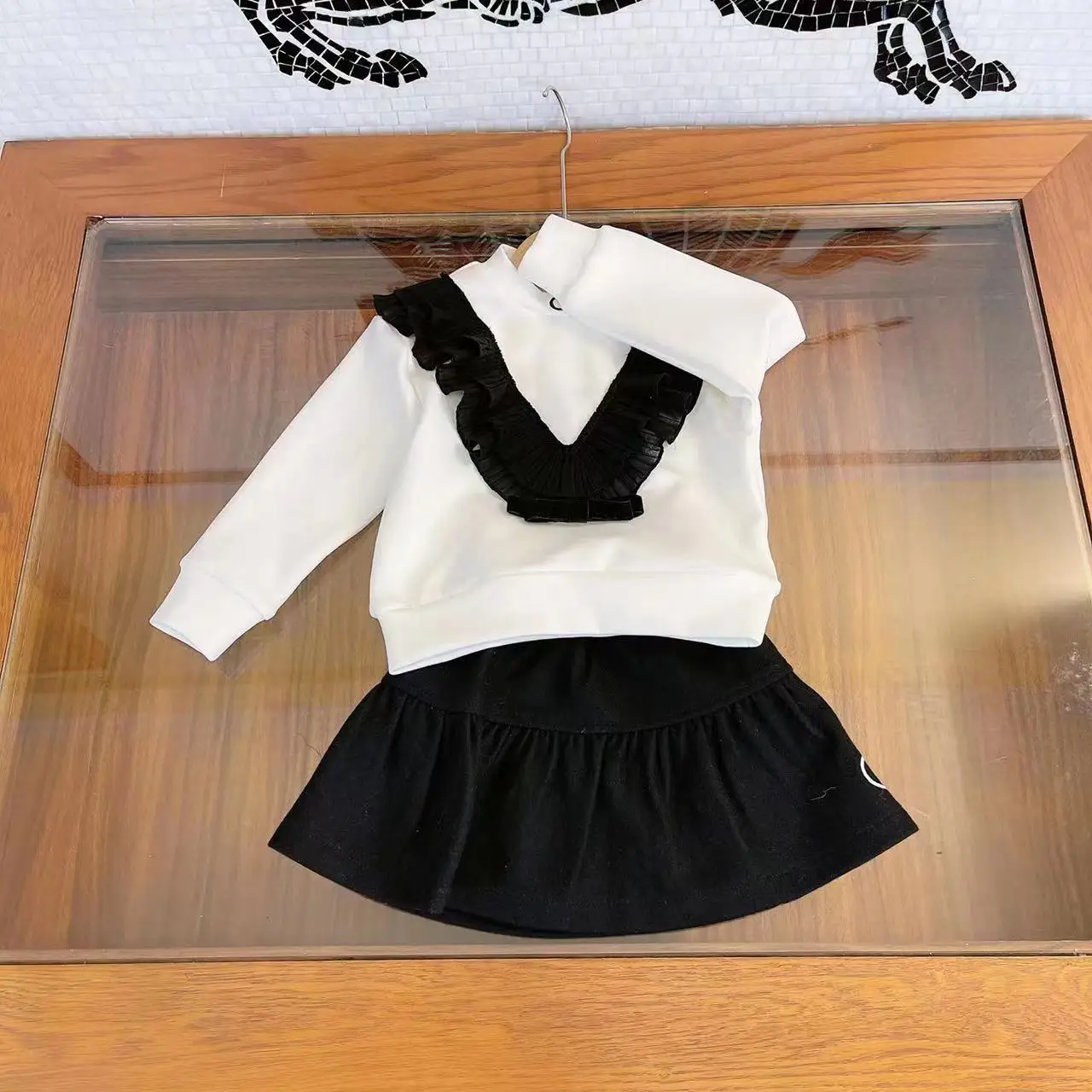 

Высококачественный костюм с юбкой для девочек на заказ 2021, простой свитер с круглым вырезом и повседневной юбкой в западном стиле, милый