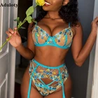 Белье женское кружевное, тонкое, с вышивкой, на косточках