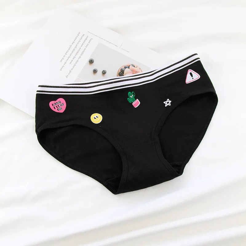 

Cartoon Cute Stretch Wide-waisted Soft Cotton Comfortable Mid-waist Cartoon Printed Cotton Briefs