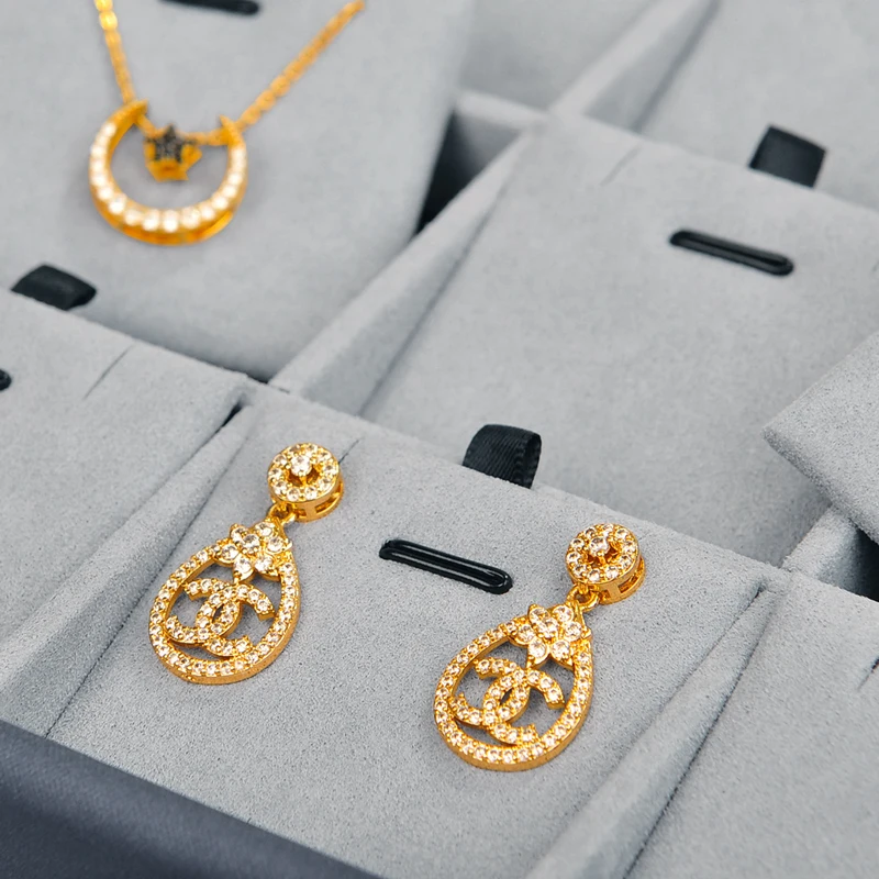 Oirlv PU Leather Necklace Bracelet Watch Tray Ring Earrings Jewelry Organizer Jewelry Tray Display Props Photo Shoots