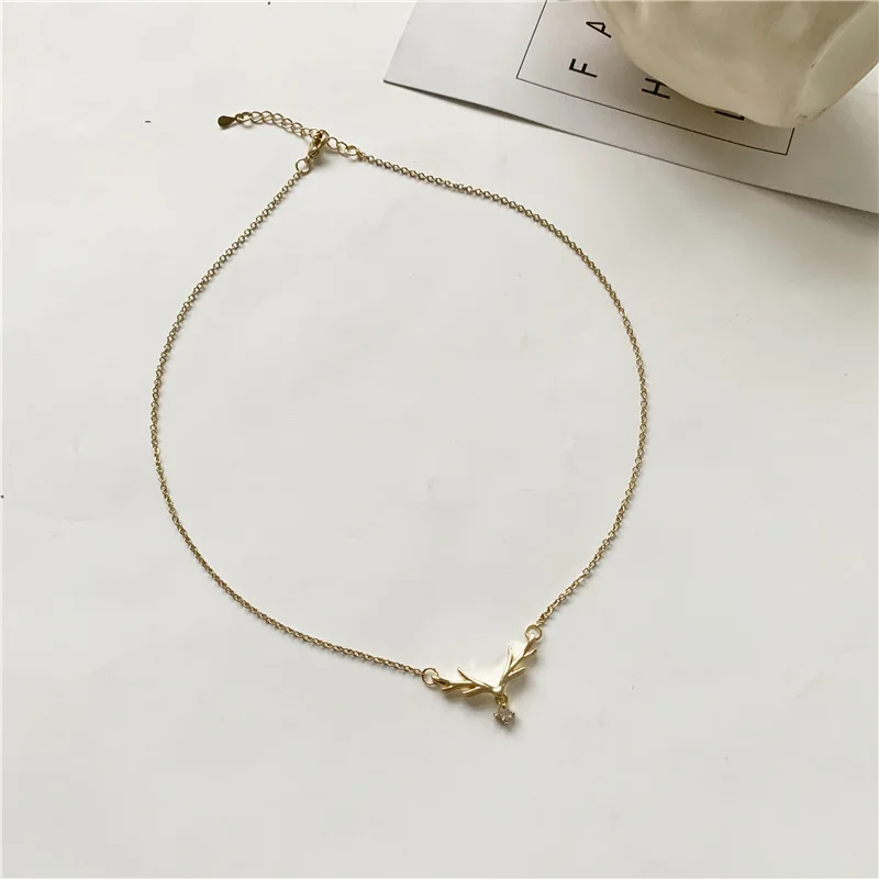 Классические Элегантные оленьих рогов Стразы инкрустированные ожерелье кулон в