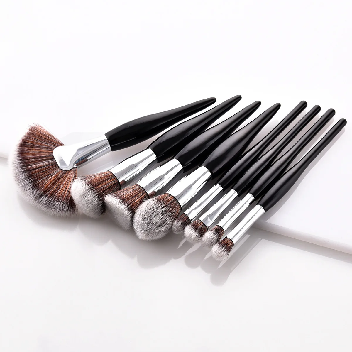 Профессиональные инструменты для макияжа набор кисточек тональный крем пудра