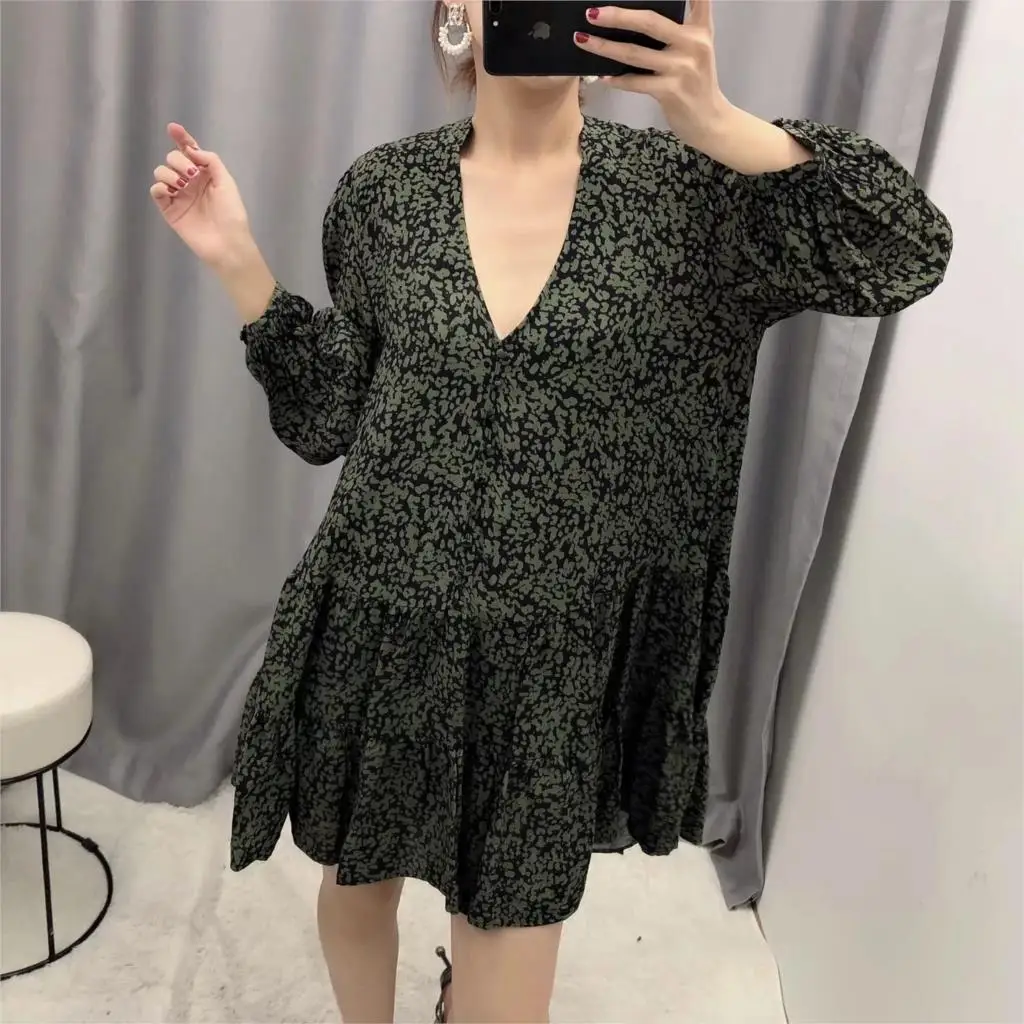 Новинка женское весеннее платье с длинным рукавом и v образным вырезом зеленое