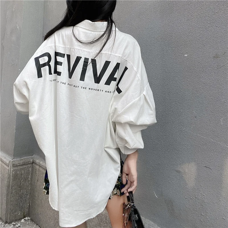 

IEQJ Women White Casual Blouse New Lapel Loose Double Pocket Letter Print Shirt Sun Protection Shirt Fashion Summer 2021 3F0333