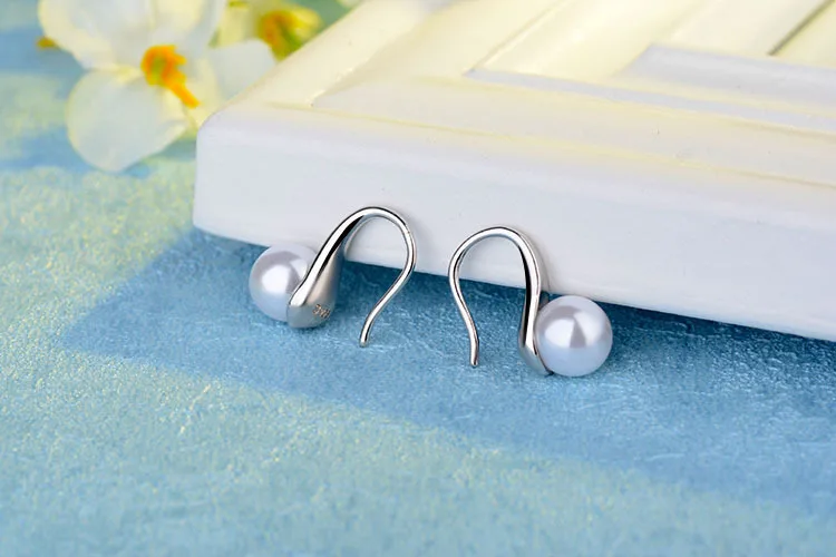 Женские серьги-подвески из серебра 925 пробы с натуральным пресноводным жемчугом |