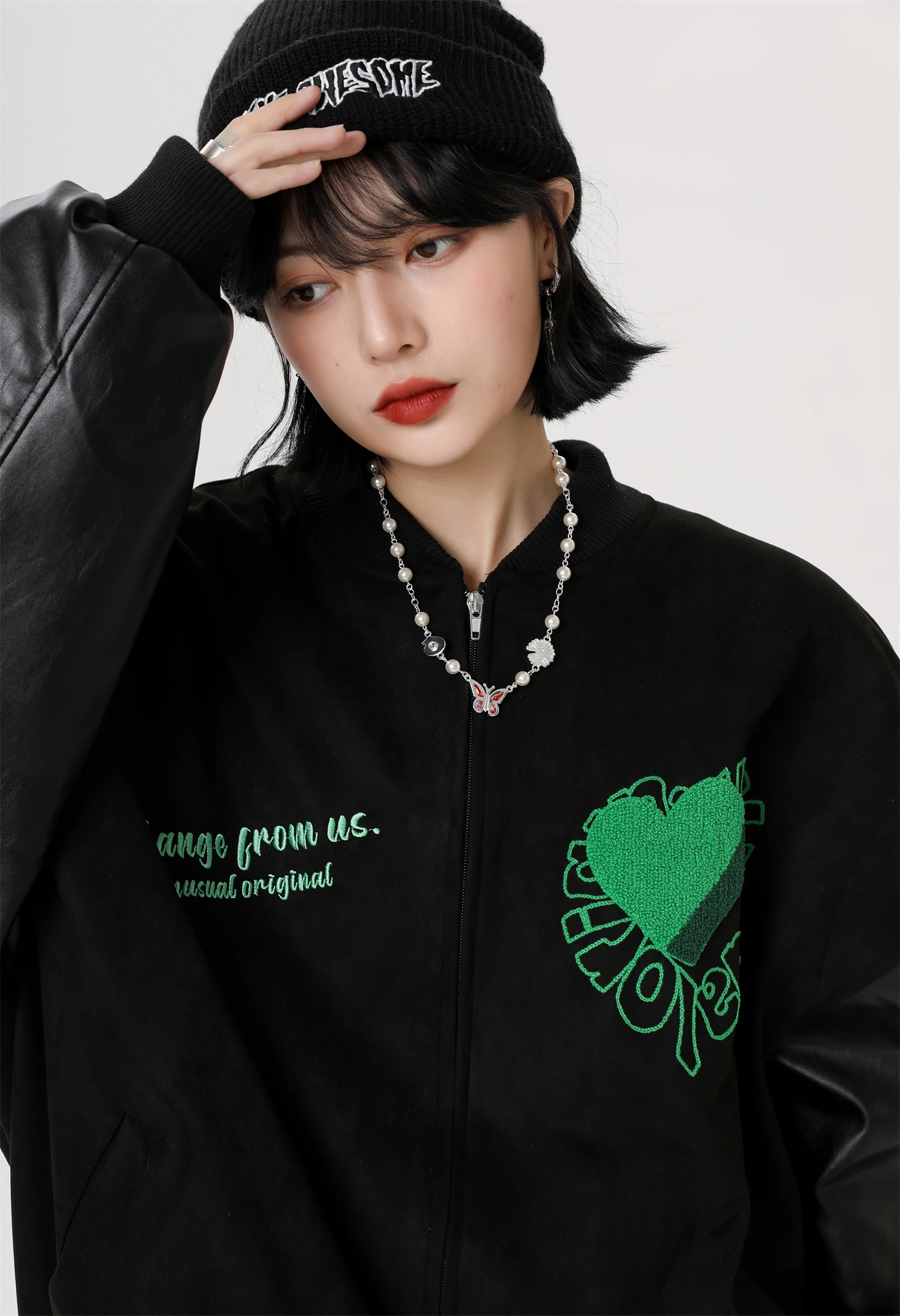 

Куртка в американском стиле с цветочным рисунком, свободная Черная куртка-бомбер в Корейском стиле, Новая повседневная бейсбольная форма с вышивкой