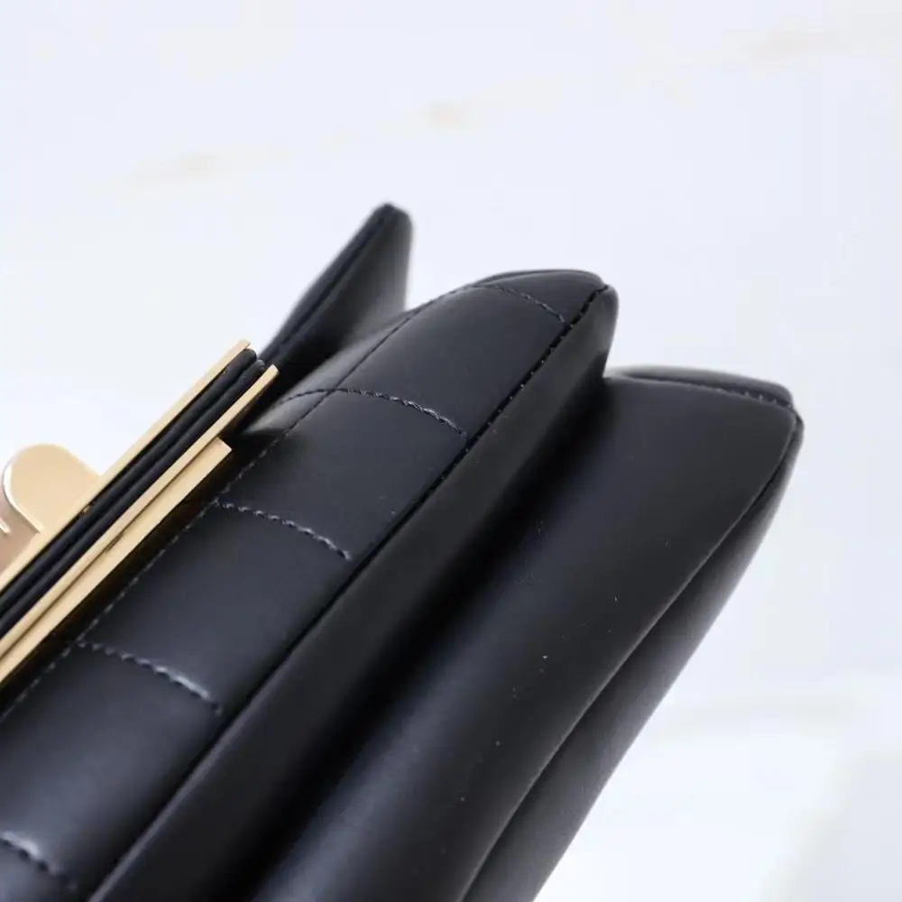 

Fashion Casual Women Shoulder Bags Baguette Handbag Big Hasp Brand Designer Style