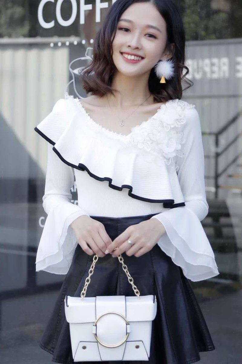 

Fashion Top Women's New Temperament Chiffon Shirt Slim Fit Horn Sleeve Lace Design Graceful And Fariy Girls Dress
