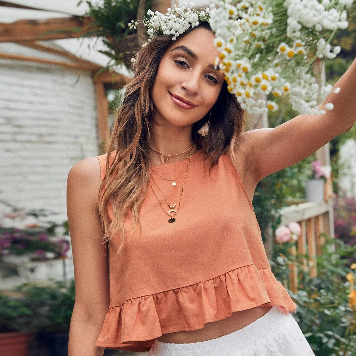 

Women's sleeveless lace top bottom pleated solid round neck stitching Ruffle vest New Fashion