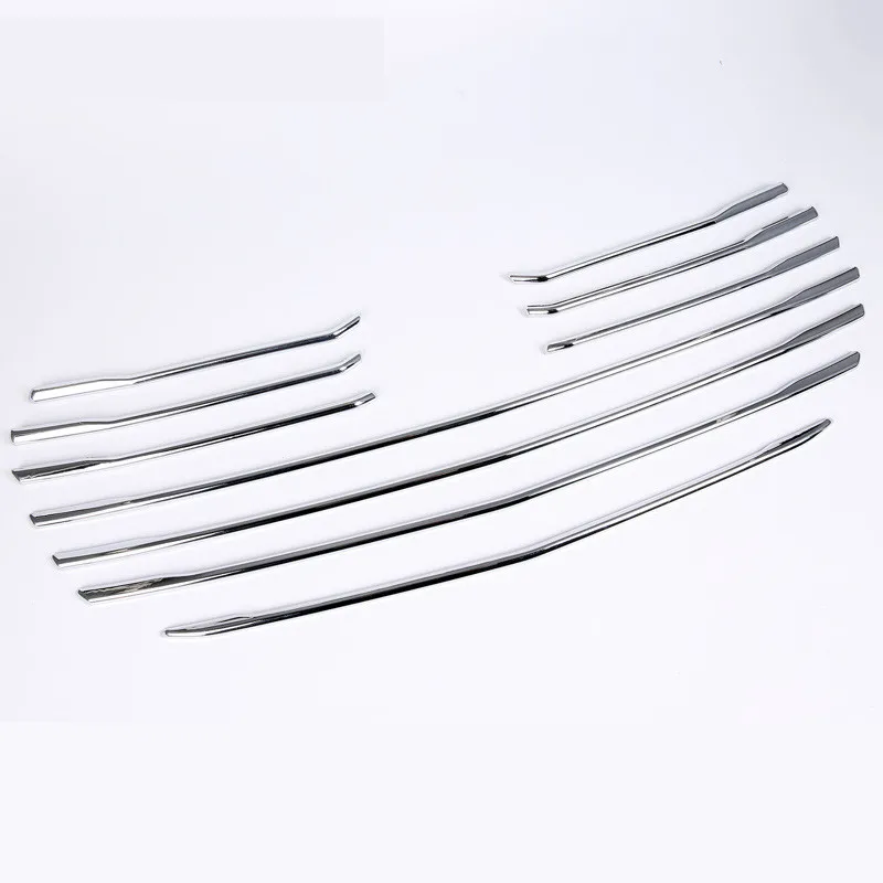 Декоративная накладка на решетку радиатора из АБС-пластика серебристая