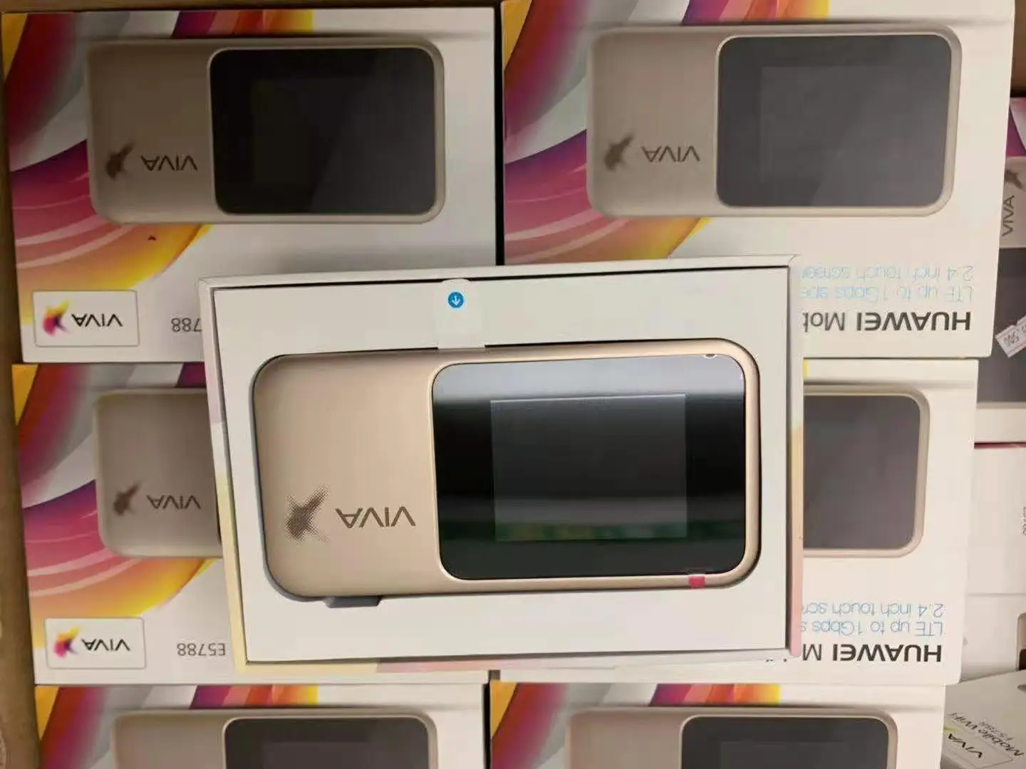 Huawei E5788u 96a 5G 4CA LTE: B1/B3/B4/B5/B7/B8/B19/B20/B28/B38/B40/B41/B42 Cat16 1Gbmps MiFi модемная поддержка Bluetooth4.0 +