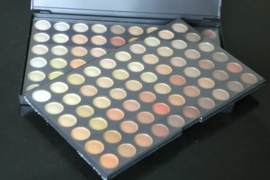 Новое поступление палитра нейтральных теплых теней для век Pro 28 цветов набор