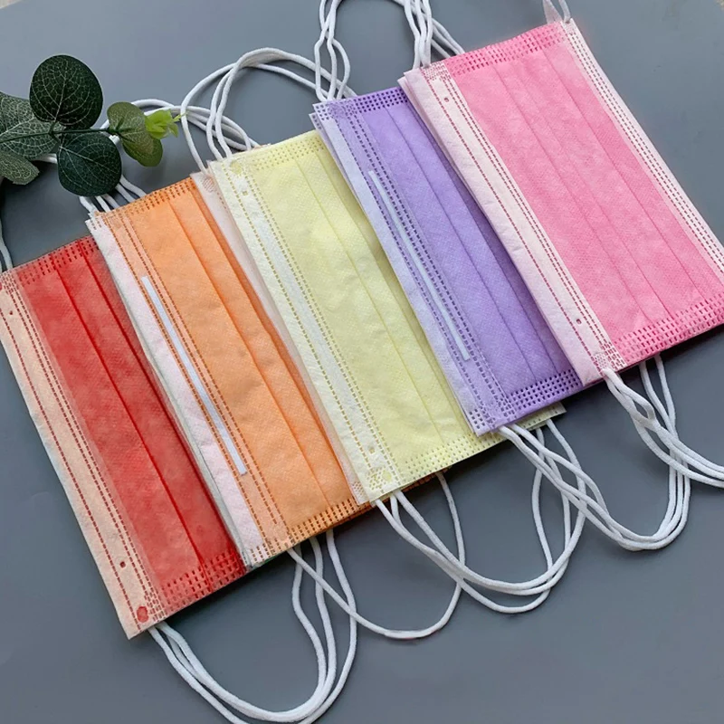 Маска одноразовая женская из нетканого материала дышащая против пыли для лица