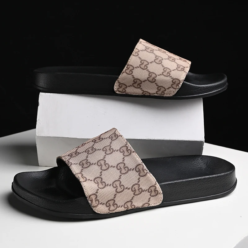

Brand Men Slides Slippers Casual Bathroom Women Sandals Outdoor Slippers Soft Sole Ladies Beach Shoes Black Golden Couples Shoes