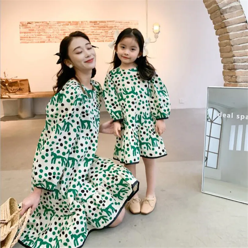 

Mother Daughter Dresses Spring 2021 Family Matching Clothes Long Sleeve Floral Mom And Daughter Clothes Mommy And Me Clothes