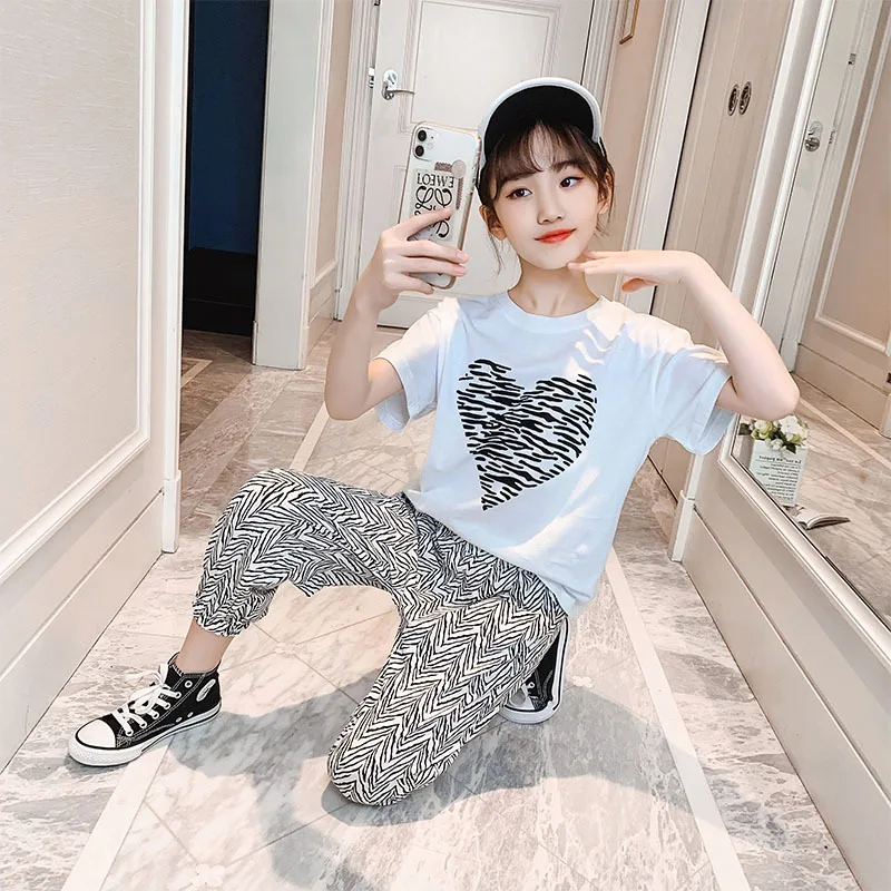 

Girls' Summer Suit 2021 New Heart Printing Short Sleeve Girls Two-Piece Suit Sports Cute Outdoor Fashion