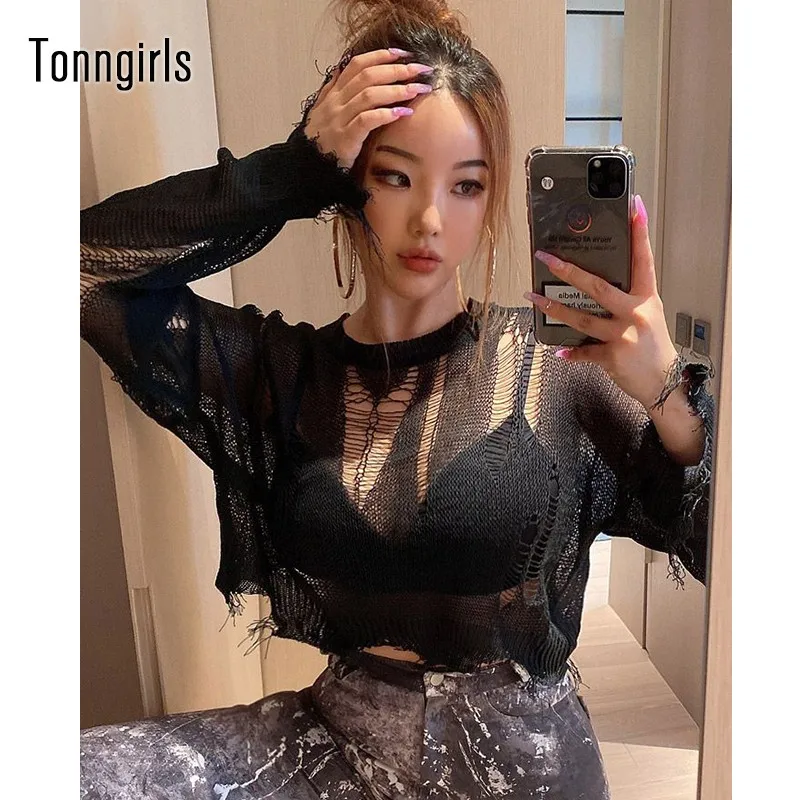 

Тонкая Готическая футболка Tonngirls, черные тонкие женские пуловеры, свободная уличная одежда с вырезами, эластичная трикотажная короткая фут...