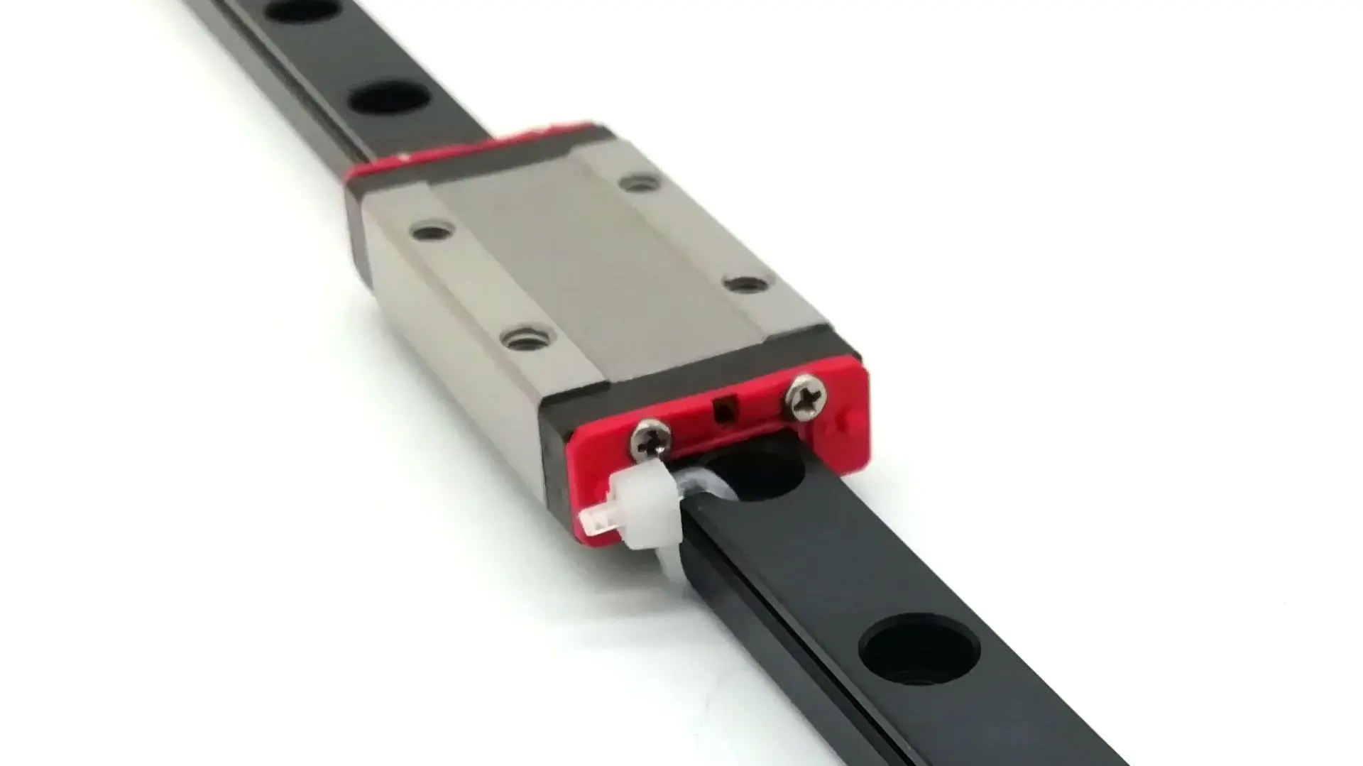 Линейная направляющая из черного оксида MGN9H с длинной каретой 440C SS. Длина 200-600 мм |