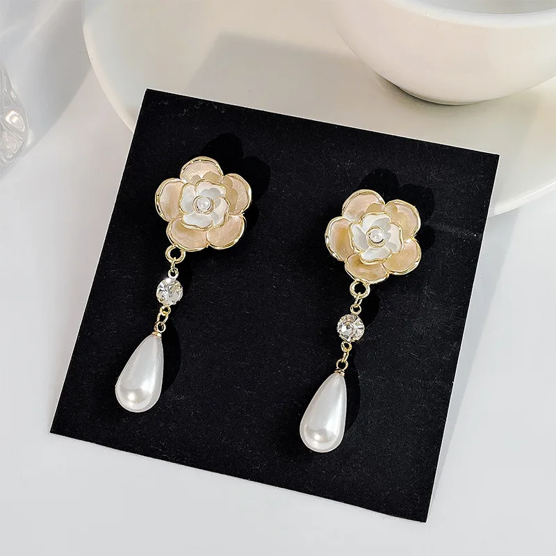 

New Arrival Fashion Earrings Metal Vintage Water Drop Women Dangle Earrings Simple Elegant Female Jewelry