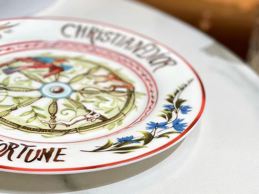 

Creative hand-painted ceramic plate round plate dish home Western steak salad dessert cake sushi home decoration hanging plate