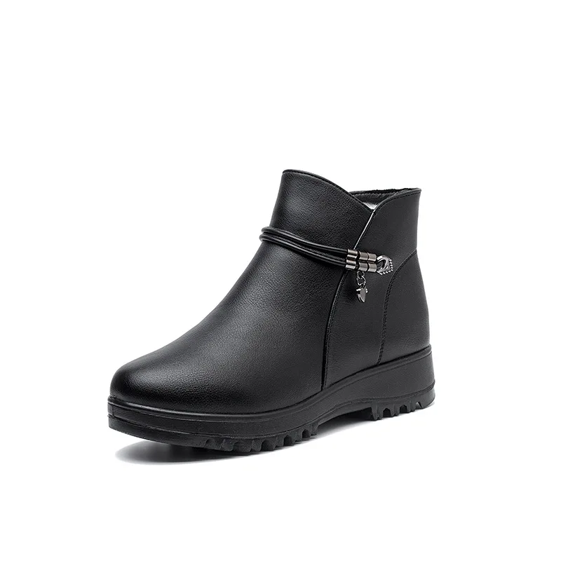 

Women boots designer rivet leather boots women winter shoes new velvet plush slip-on ankle boots for women ladies 2020