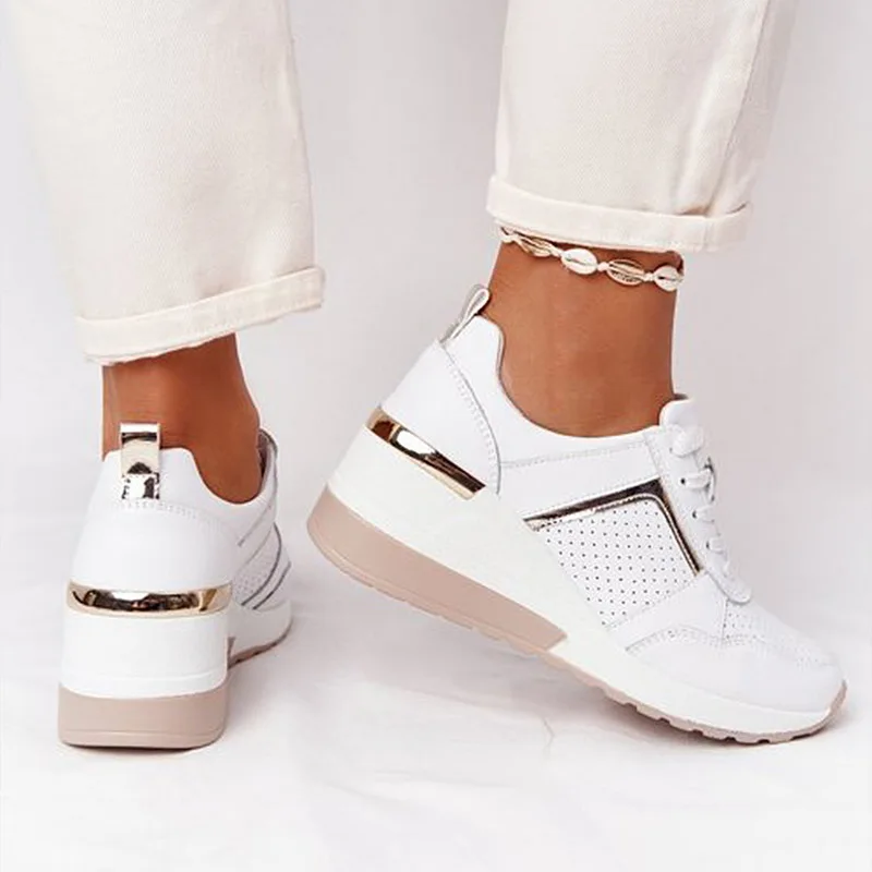 Женские кроссовки на шнуровке платформе | Обувь
