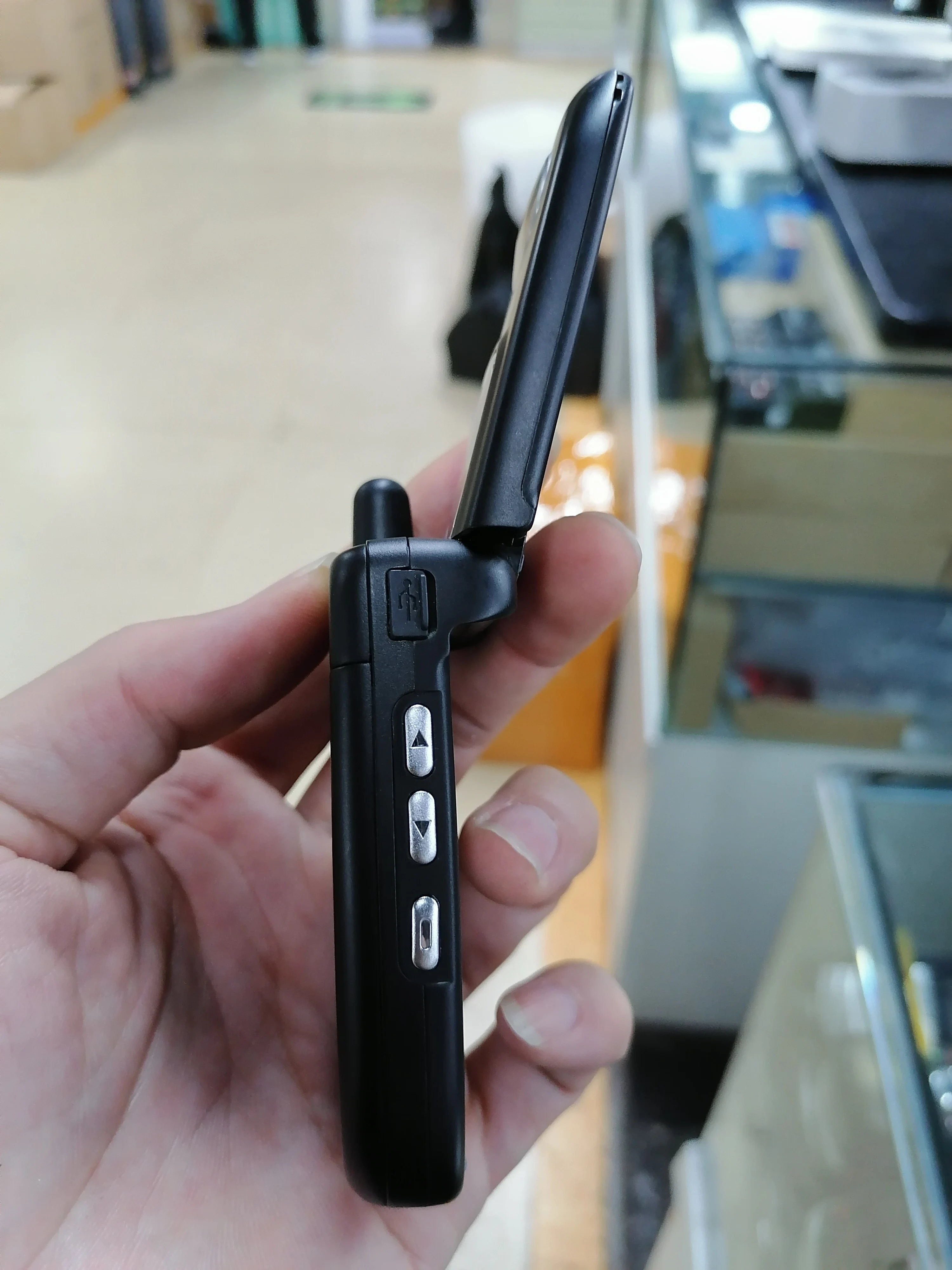Motorola V220 Восстановленный Оригинальный разблокированный флип 128x128 пикселей 860 мАч