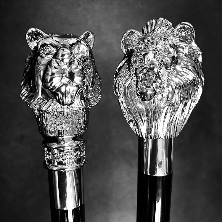 

Роскошный Зонт с длинной ручкой, черный металлический креативный Зонт с Львом, двухслойный тигр, большой размер, для гостиной