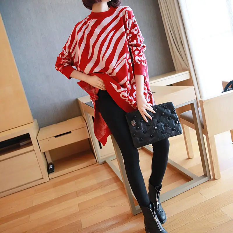 

The New Bat-sleeve Knit Sweater Is Thin and Versatile