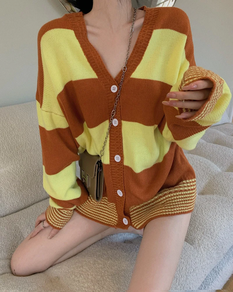 

Fashion Batwing Sleeve Cardigan Women Autumn Winter New Striped Loose Sweater Cardigan V-Neck Knitted Coat YOU938