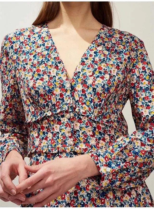 

2021 Women Dress Early Autumn New V-neck Literary Floral Long-sleeved Dress