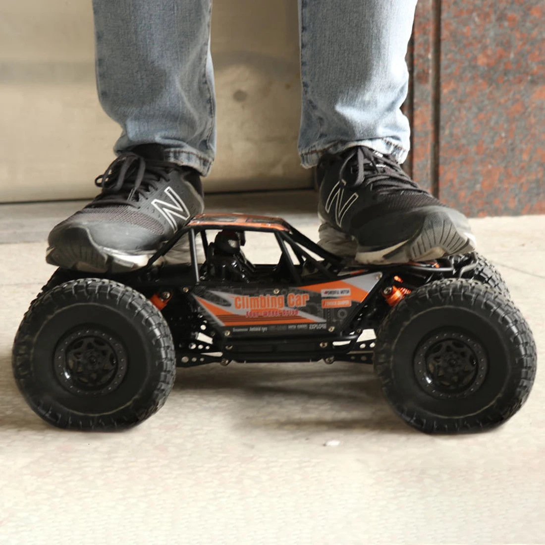 48 см 1:10 4WD 2,4G RC Monster Truck высокоскоростной гоночный автомобиль внедорожник-оранжевый