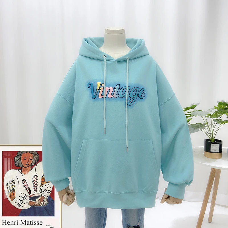 

Hoodies & Sweatshirts