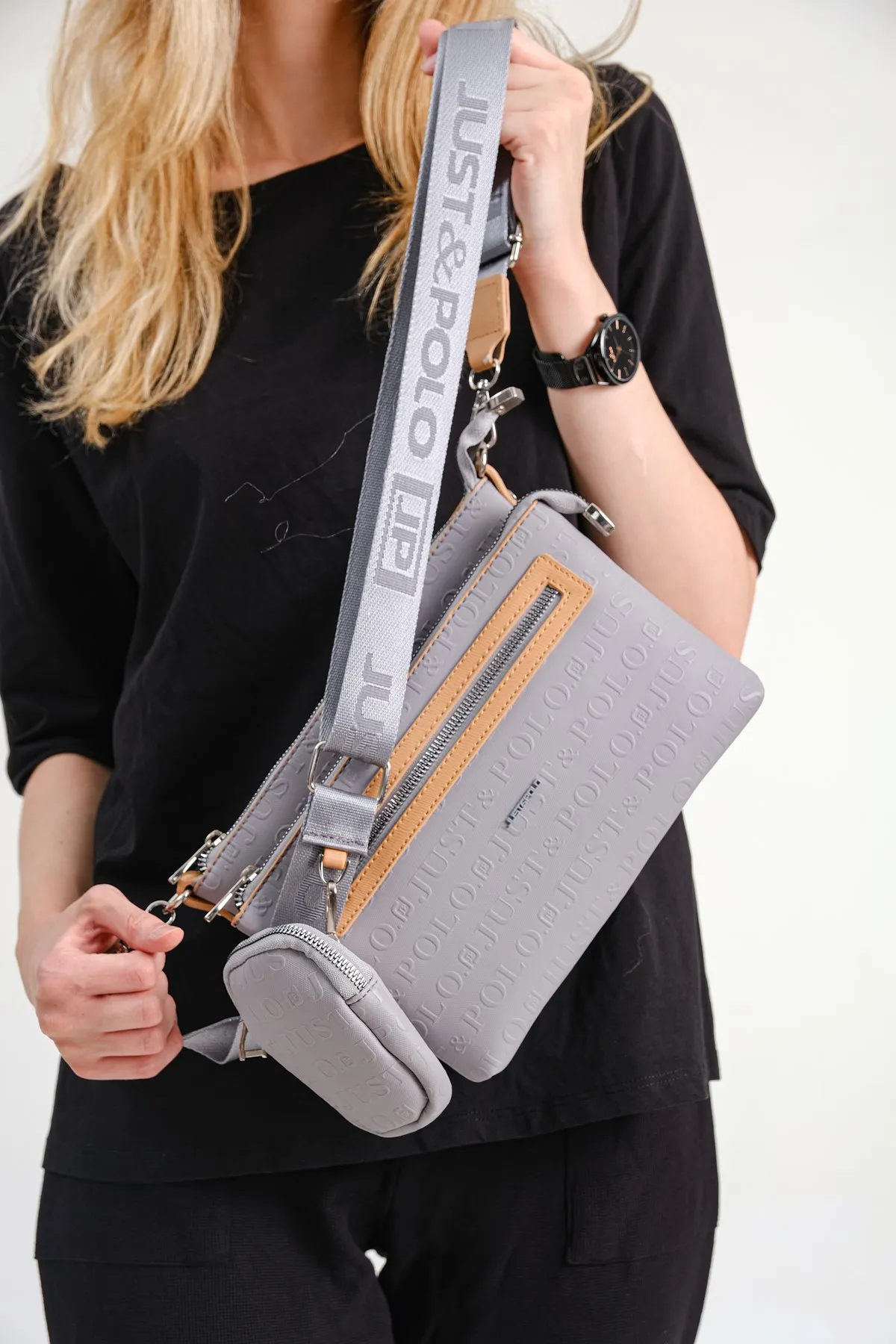 

Женская мини-сумка-мессенджер с регулируемым длинным ремешком и подставкой PBU2168