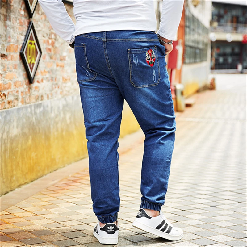 2020 Men New Peking Opera Mask Embroidered Elastic Waist Drawstring Jeans Fashion Male Denim Trousers Plus Size 5XL 6XL 7XL 8XL | Мужская