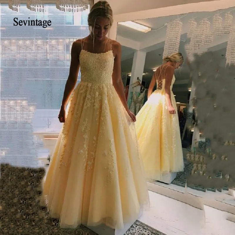 Женское вечернее платье Sevintage желтое кружевное на тонких бретельках с