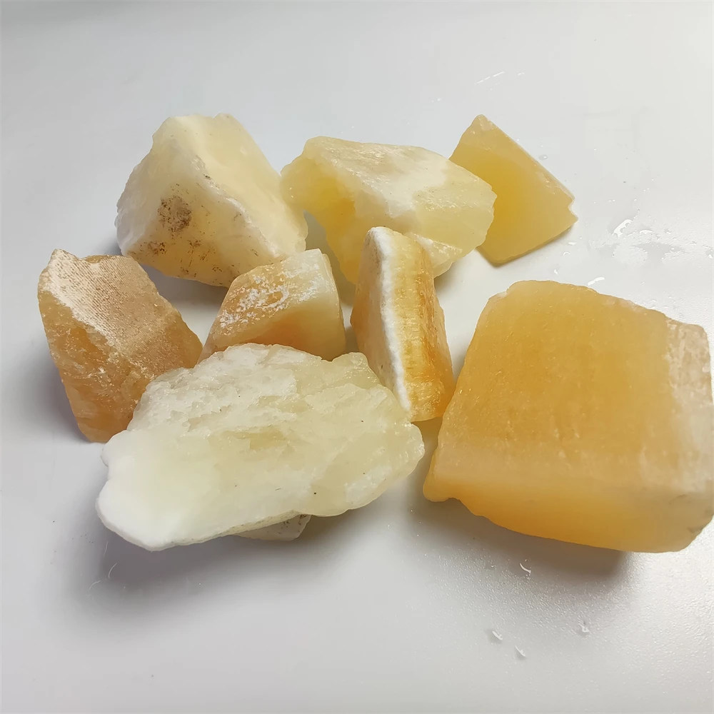 

Коллекция натурального топаза для дома