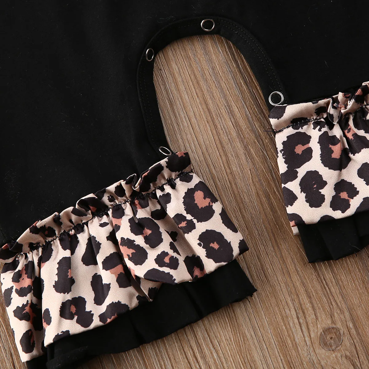 

Pudcoco Romper for Newborn Baby Girls Leopard Ruffles Flare Long Sleeve Jumpsuit Floral Shirt Headband / Hat Outfit Clothes Set
